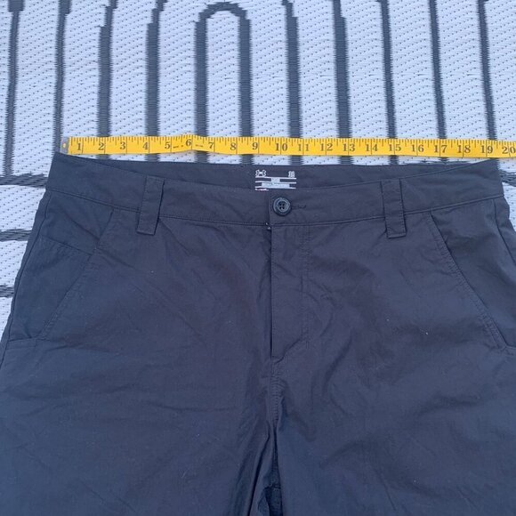 Under Armour Flat Front Loose Fit Shorts - Picture 5 of 7
